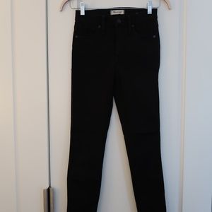 10" High-Rise Skinny Jeans in Carbondale Wash